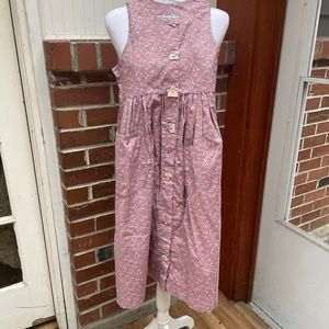 Dogwood Lane peasant prairie dress floral with one pocket.  Ceramic buttons